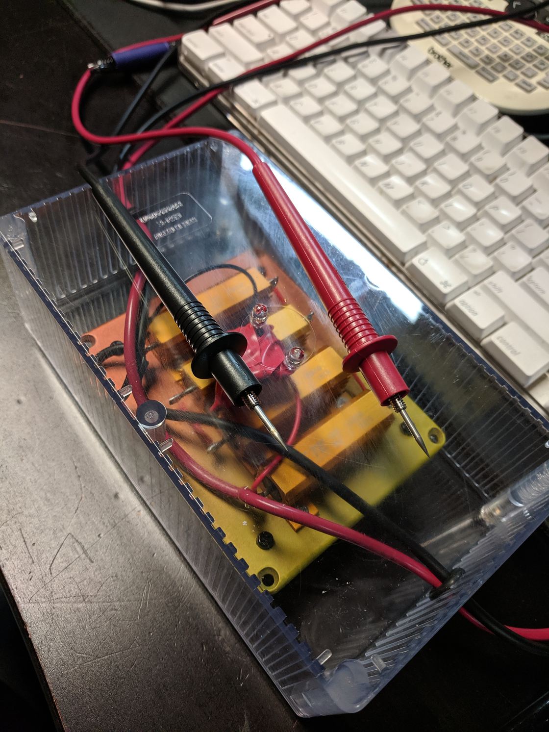 A capacitor discharge box.