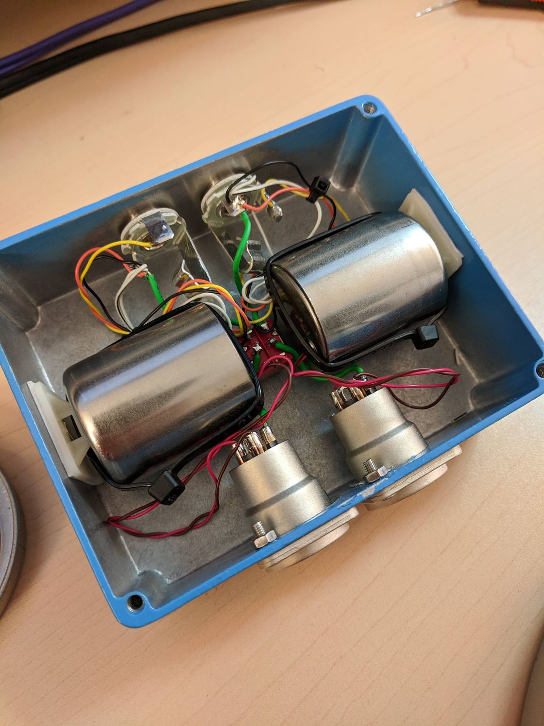 The Jensen transformers inside the DI.