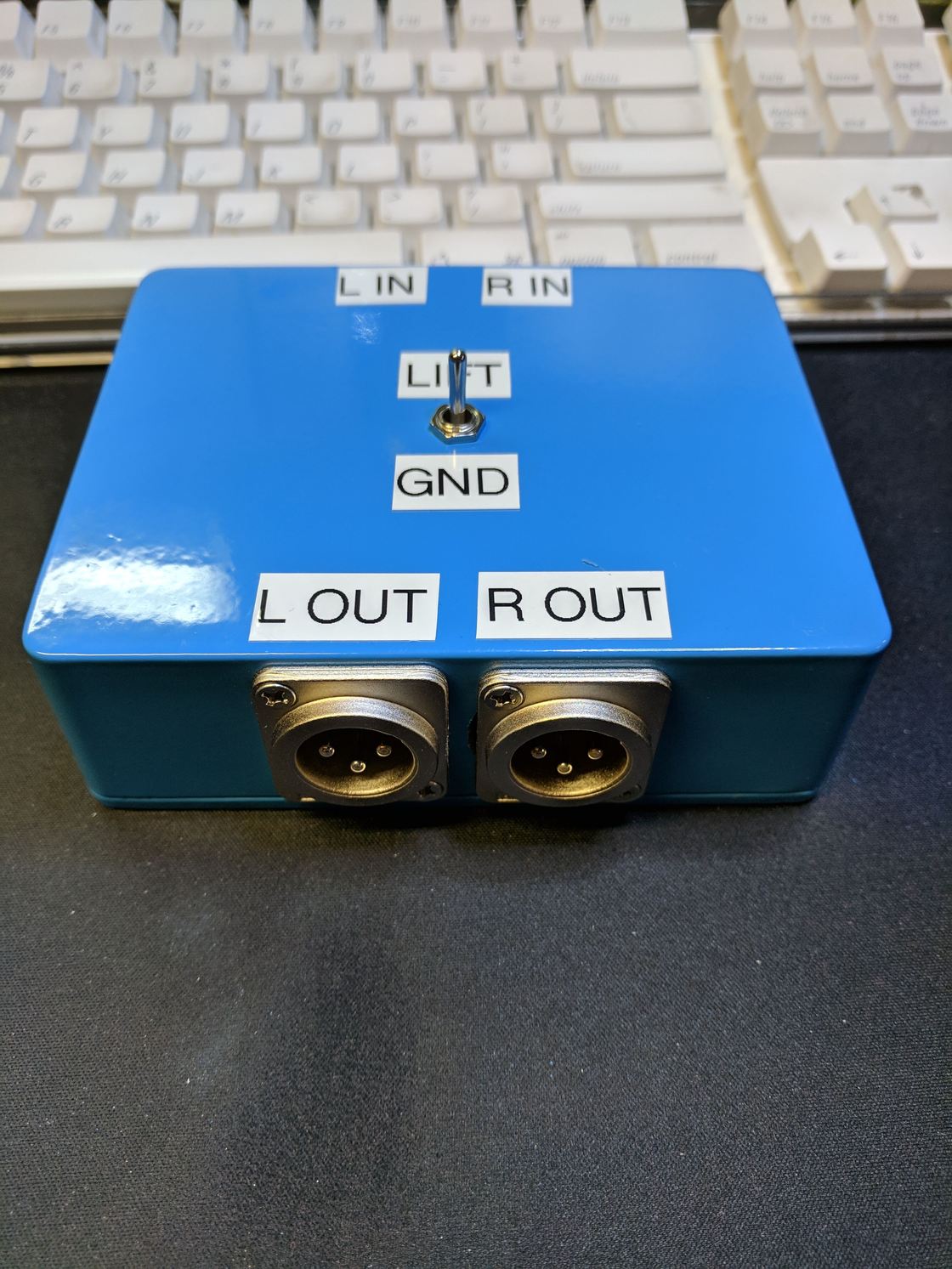 A passive stereo DI box.
