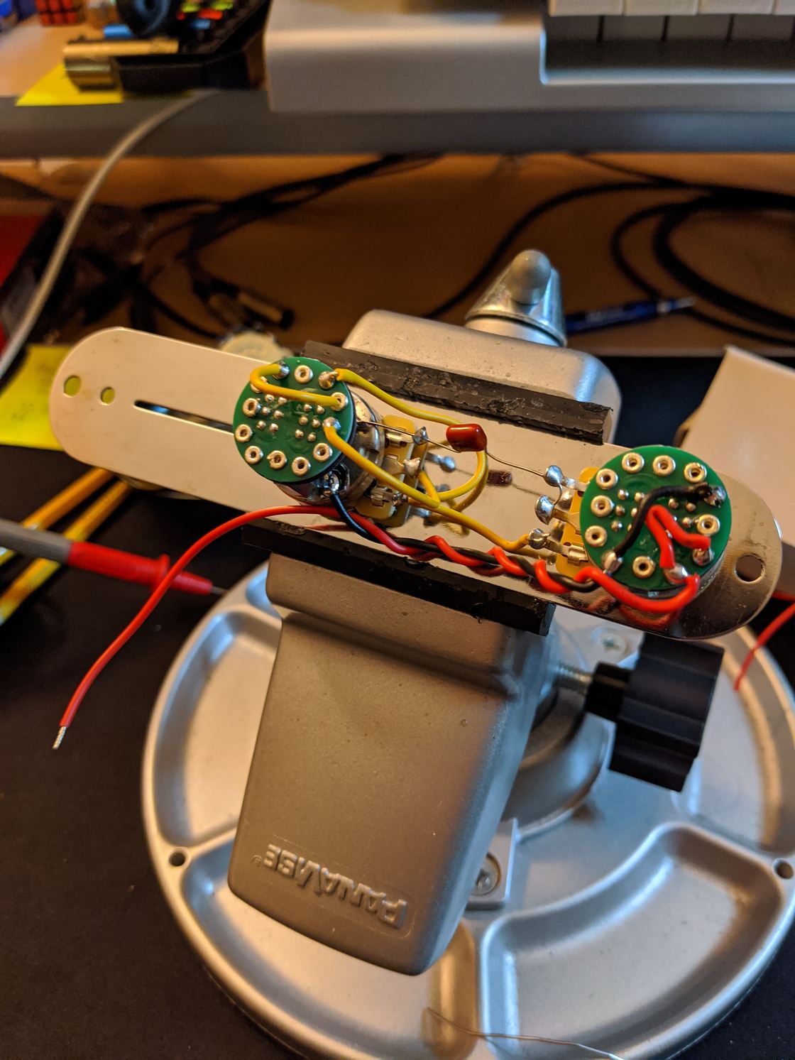 The control cavity wiring of the Telecaster.